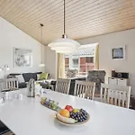 4 Bedroom Stunning In