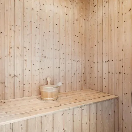 Lovely Home In Grasten With Sauna 펜션 *
