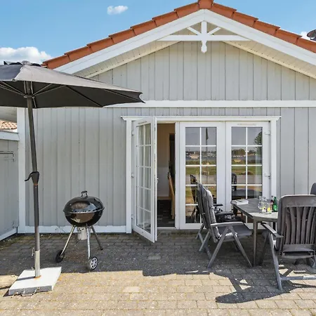 Lovely Home In Grasten With Sauna 펜션 그라스텐
