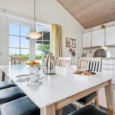 Lovely Home In Grasten With Sauna * 그라스텐