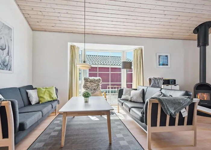 Holiday home 4 Bedroom Stunning In *