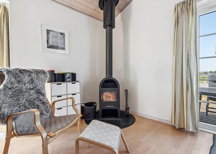 Holiday home 4 Bedroom Stunning In *