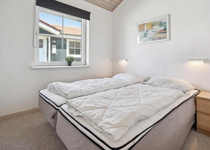 Holiday home 4 Bedroom Stunning In